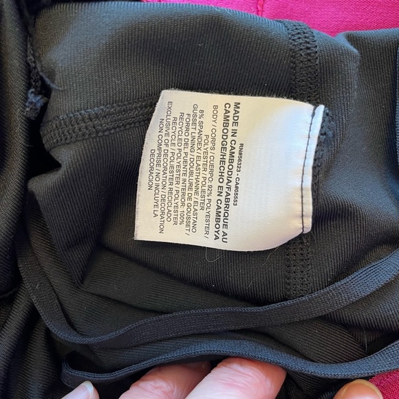 Nike Black and Pink Polka Dot leggings size medium - Picture 5 of 6